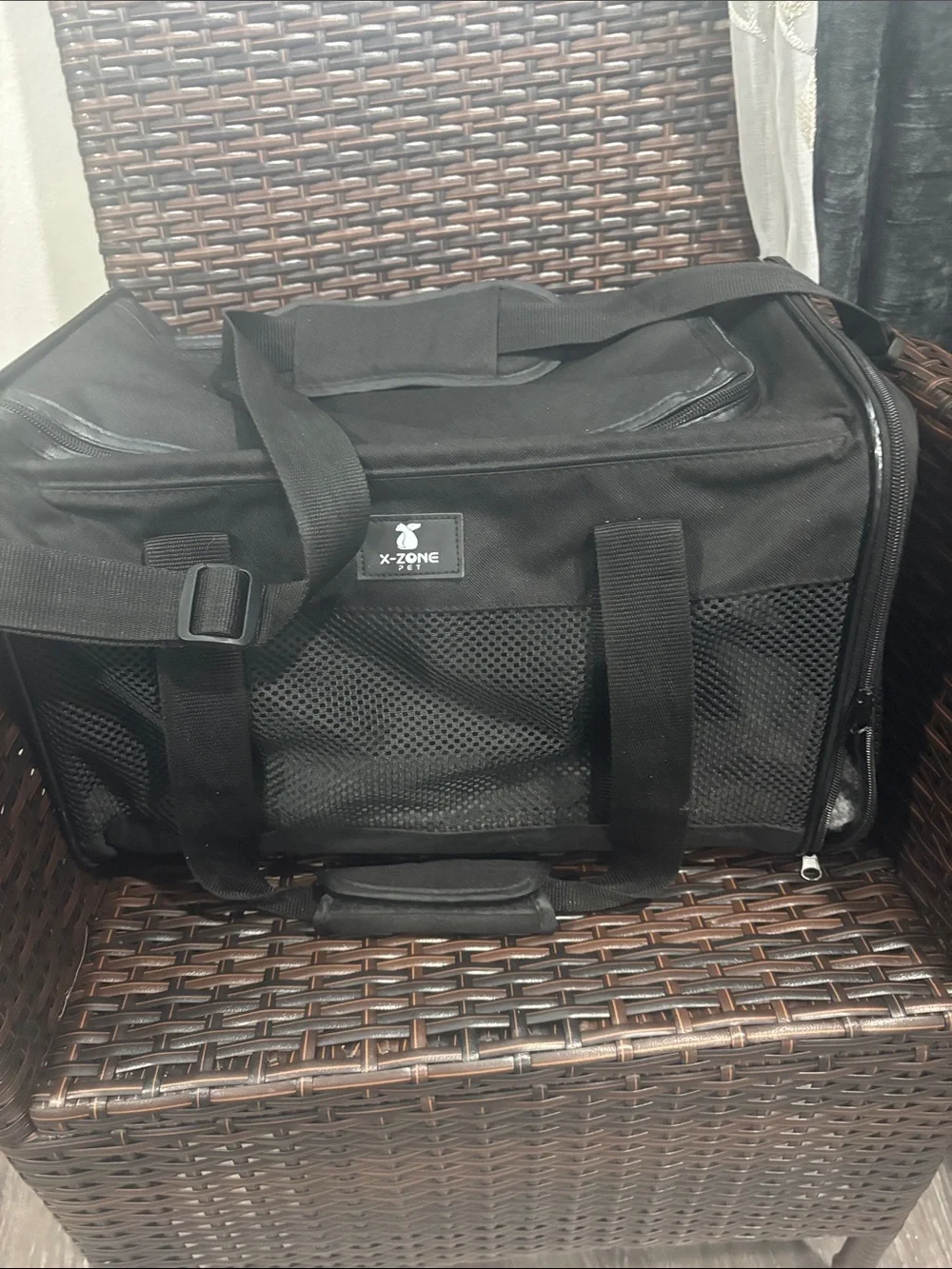 Black Mesh Travel Duffel Bag for dog cat small pets